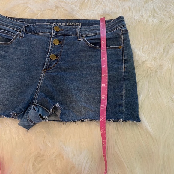 Articles of Society Anthro distressed denim shorts size 31 - Picture 8 of 11